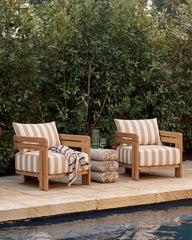 Lusso Outdoor Lounge Chair