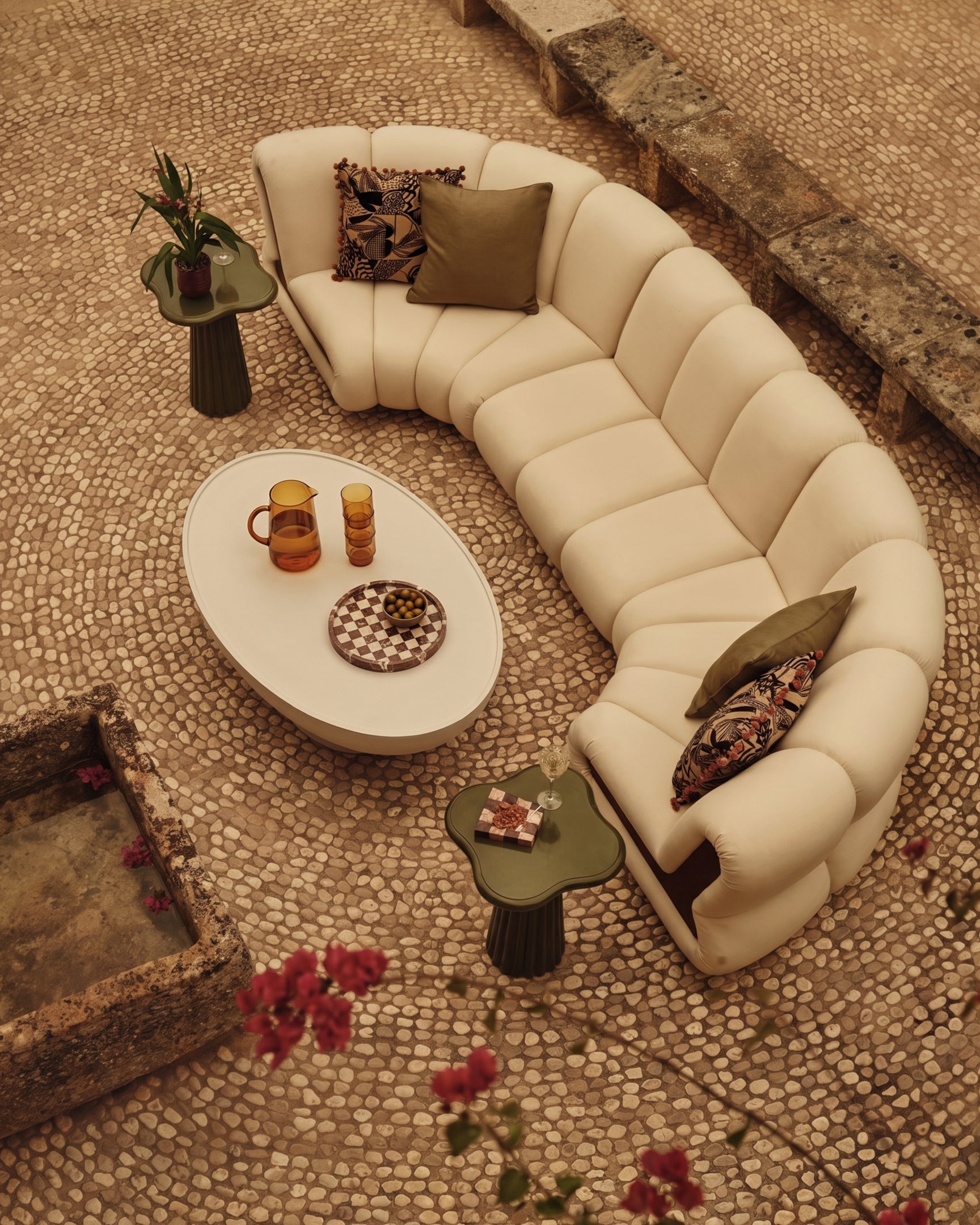 Aura Outdoor Coffee Table